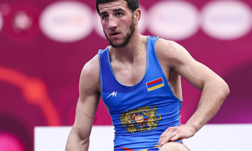 Ըմբշամարտի Մ23 ԵԱ. Արամայիս Հարությունյանը և Մանվել Խաչատրյանը մեկնարկել են հաղթանակով