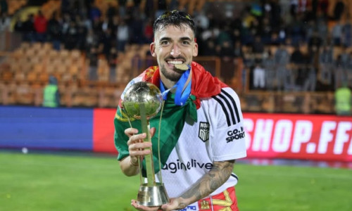 Հելդեր Ֆերեյրան մնում է Նոայում