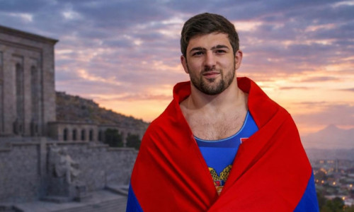 Ըմբշամարտի ԵԱ. Հայկ Խլոյանը պարտվեց սփոփիչ գոտեմարտում և լքեց պայքարը