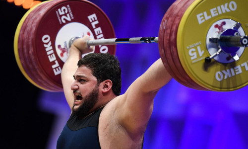 Վարազդատ Լալայանը հավակնում է Եվրոպայի տարվա ծանրորդ մրցանակին