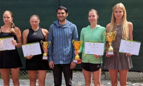 ՀԹՖ նախագահ Վարդան Զաքարյանը պարգևատրել է ITF-ի կանանց վարկանիշային 2-րդ մրցաշարի հաղթողներին