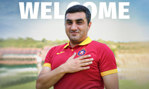 Պաշտոնական. Փյունիկը հայտարարեց Արտակ Օսեյանի հետ պայմանագիր կնքելու մասին