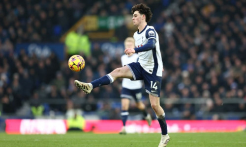 Մանչեսթեր Յունայթեդը հետաքրքրված է Տոտենհեմի պաշտպանով և կփորձի ձեռք բերել նրան, եթե թիմը դուրս մնա ԱՊԼ-ից