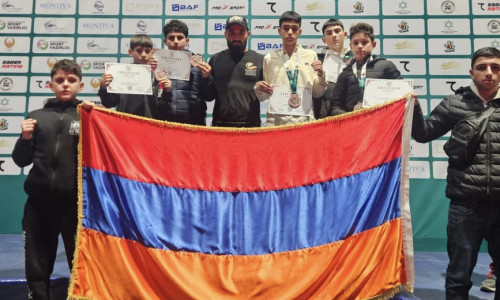 5 մեդալ` WBC Մուայթայի Ասիայի առաջնությունից