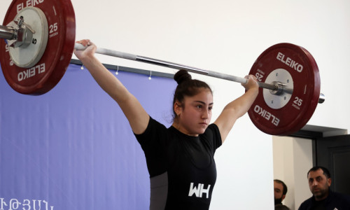 Մեկնարկել է ծանրամարտի Հայաստանի կանանց և տղամարդկանց մեծահասակների առաջնությունը