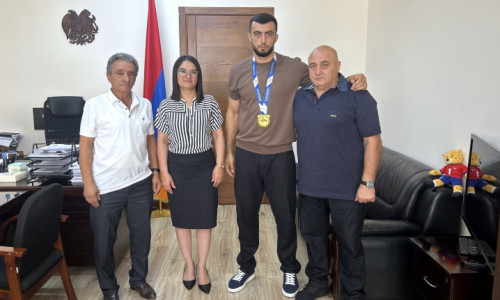 «Ձեր աշխատանքն արժանի է ամենաբարձր գնահատանքին». Հասմիկ Ավագյանն ընդունել է «Աշխարհի խաղերի» չեմպիոն, սամբիստ Արման Ավանեսյանին