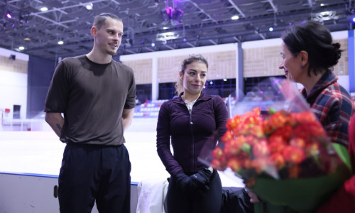 ԿԳՄՍ նախարարը հանդիպել է ձմեռային Օլիմպիական խաղերում Հայաստանը ներկայացնող գեղասահքի սպորտային զույգին