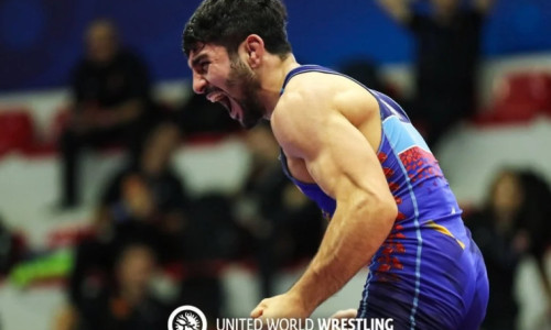 ԵԱ. Մանվել Խնձրցյանը ջախջախեց Ռազվան Կովաչին և դուրս եկավ կիսաեզրափակիչ