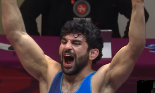 ԵԱ․ Մանվել Խնձրցյանը ջախջախեց Ազամատ Տուսկաևին ու նվաճեց բրոնզե մեդալ