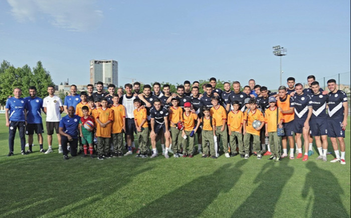 Ֆուտբոլի ազգային հավաքականի ֆուտբոլիստների անակնկալը երեխաներին