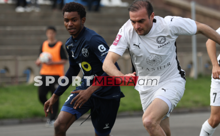 Արարատ-Արմենիան երկարաձգել է պայմանագիրը 2 ֆուտբոլիստի հետ