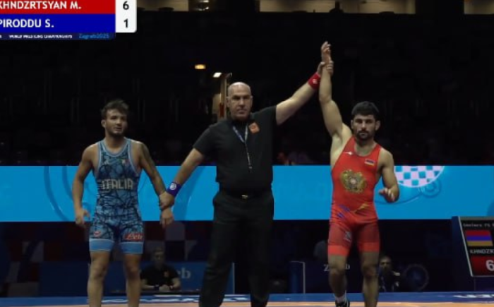 Մանվել Խնձրցյանը հաղթելով իտալացի ըմբիշին դուրս եկավ 1/8 եզրափակիչ, որտեղ կմրցի Զաուր Ուգուևի հետ