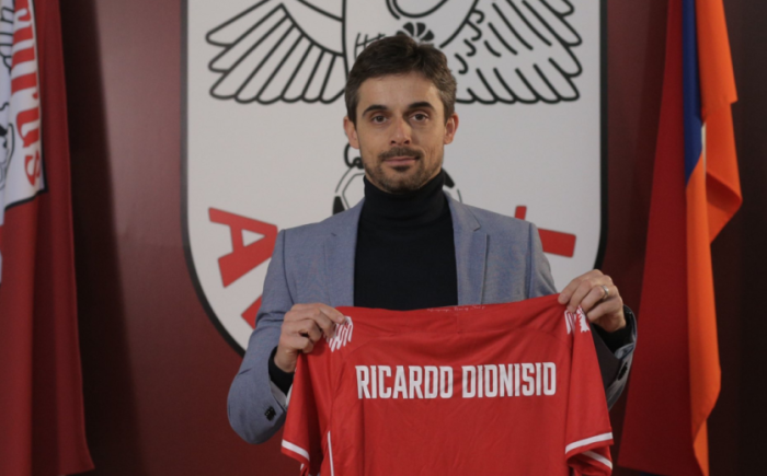 Արարատը նոր գլխավոր մարզիչ ունի