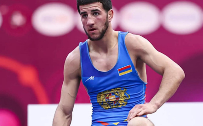 Ըմբշամարտի Մ23 ԵԱ. Արամայիս Հարությունյանը և Մանվել Խաչատրյանը մեկնարկել են հաղթանակով