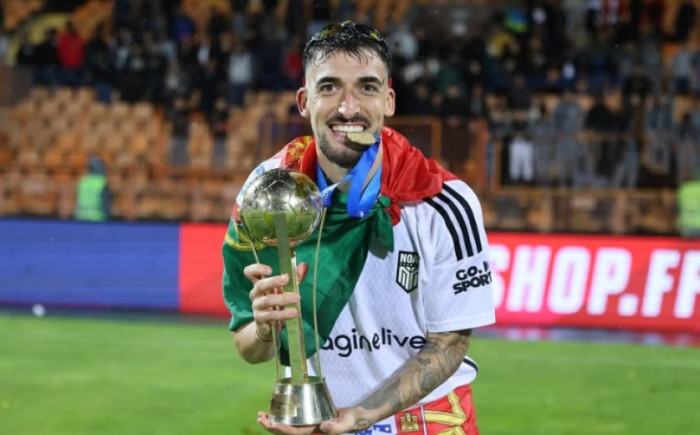 Հելդեր Ֆերեյրան մնում է Նոայում