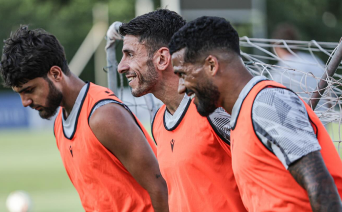 Արարատ-Արմենիա-Ունիվերսիտատեա Կլուժ․ Մեկնարկային կազմեր․ ՈՒղիղ եթեր