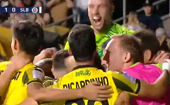 Կայրաթը հաղթեց 10 հոգով մնացած Սլովանին․ Բարսեղյանը մասնակցեց խաղին (տեսանյութ)