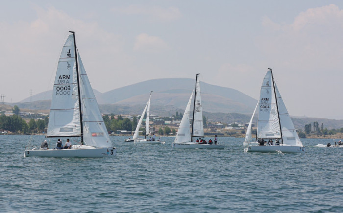 Սևանա լճում անցկացվել է առագաստանավային սպորտի Հայաստանի գավաթի առաջին փուլը