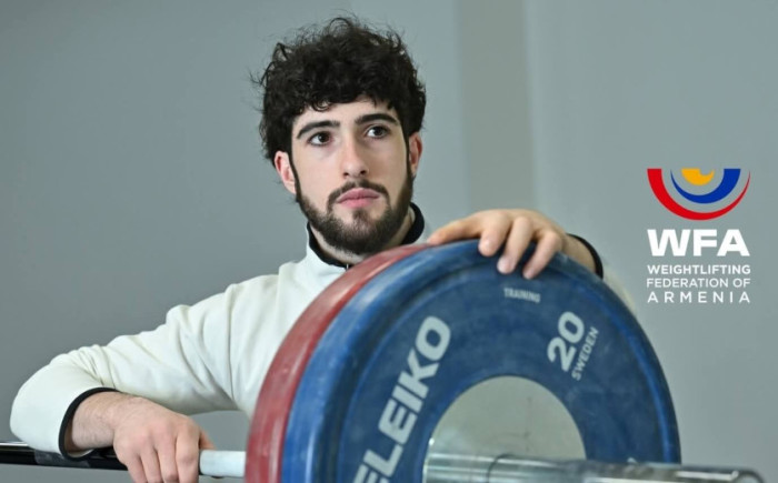 Գառնիկ Չոլակյանը՝ կրկին արծաթե մեդալակիր