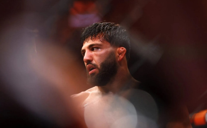 Արման Ծառուկյանի և Դիլոն Դենիսի միջև գոտեմարտը չեղարկվել է