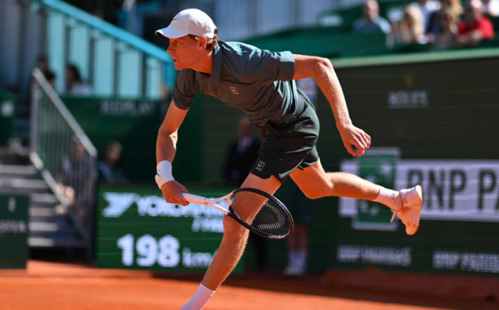 Մոնտե-Կառլո. Յանիկ Սիները մեկնարկեց ջախջախիչ հաղթանակով