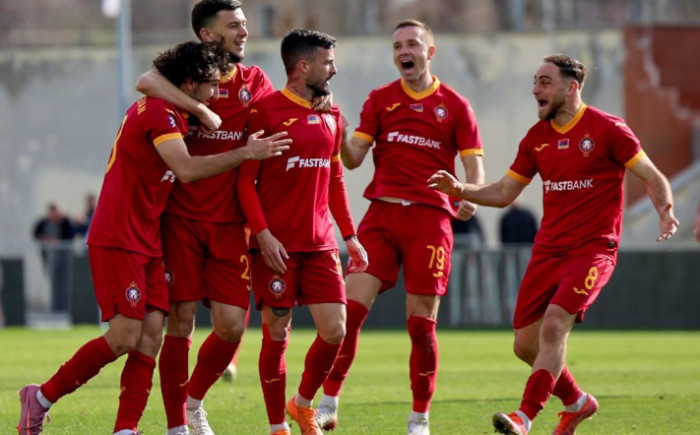 Փյունիկ - Արարատ-Արմենիա․ Մեկնարկային կազմեր, ուղիղ եթեր