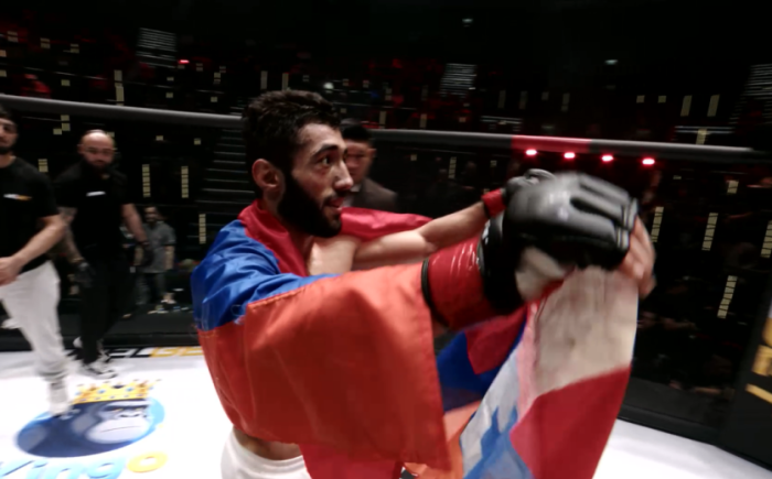 Hype Fighting. Արցախցի Դավիթ Խաչատուրյանը խեղդող հնարքով հաղթեց 1-ին ռաունդում