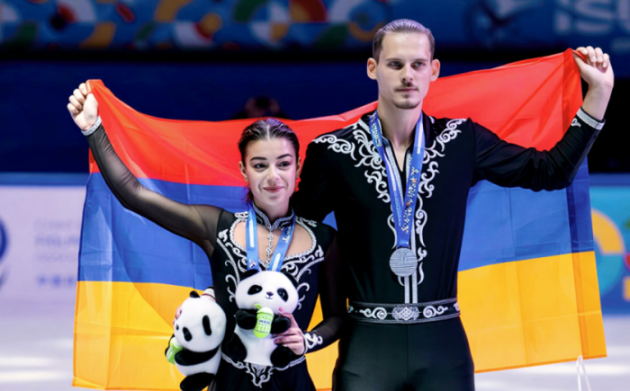 Ակոպովա-Ռախմանին զույգը գեղեցիկ ելույթով որակավորվեց ազատ ծրագրի համար (տեսանյութ)