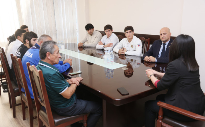 ԿԳՄՍ նախարարի տեղակալն ընդունել է մեդալակիր սամբիստներին