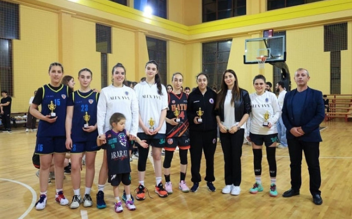 Ֆոքսիսը՝ բասկետբոլի Հայաստանի կանանց առաջնության չեմպիոն