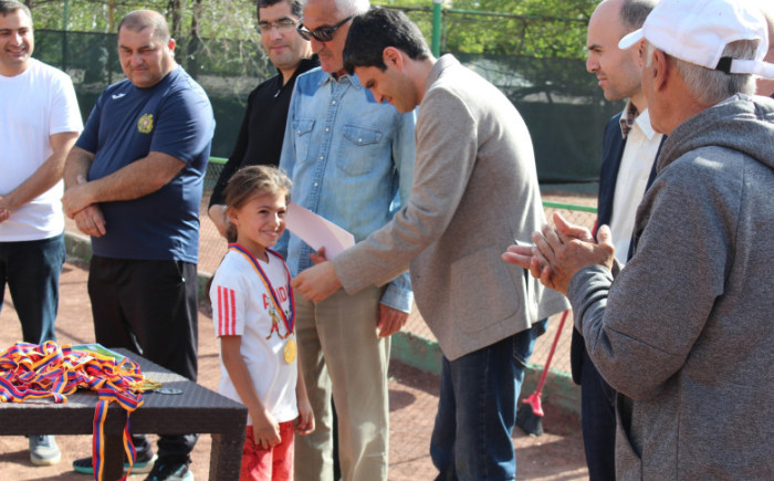 Հայաստանի թենիսի ֆեդերացիայի նախագահը ներկա է եղել Արարատ ակումբի առաջնությանը 