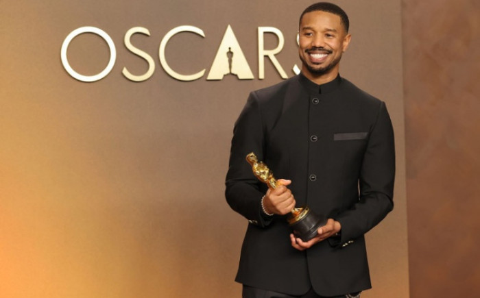 Մայքլ Բ. Ջորդանը դարձել է ԱՊԼ ակումբի առաջին համասեփականատերը, որն արժանացել է Օսկարի