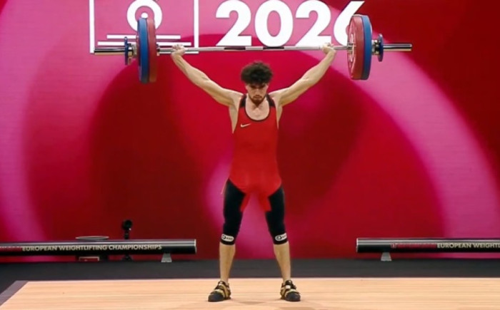 ԵԱ. Գառնիկ Չոլակյանը փոքր արծաթ նվաճեց պոկում վարժությունում