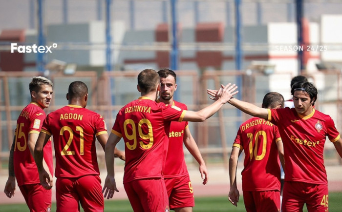 Փյունիկ-Արարատ-Արմենիա․ Մեկնարկային կազմերը․ Ուղիղ եթեր