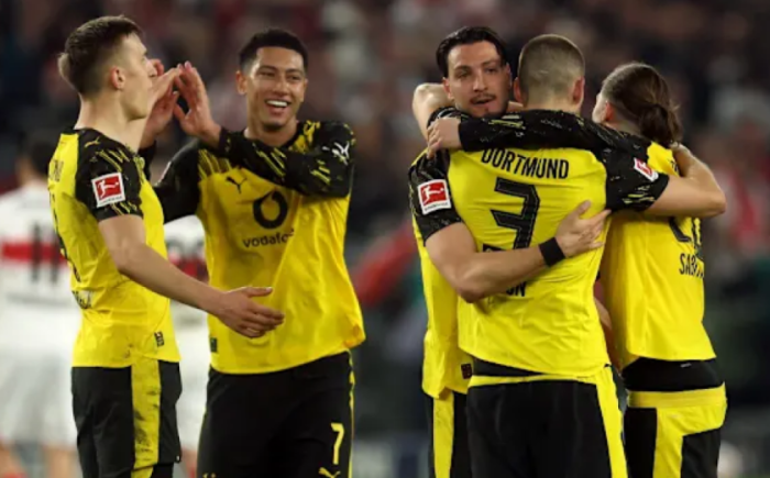 Դորտմունդի Բորուսիան հիմնական ժամանակին ավելացրած րոպեներին 2 գոլ խփեց ու հաղթանակով հեռացավ Շտուտգարտից (տեսանյութ)