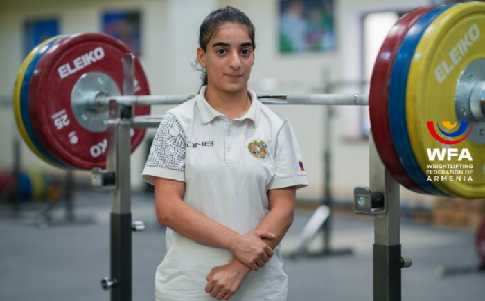 Պատանի ծանրորդները սկսել են պայքարը Եվրոպայի առաջնությունում