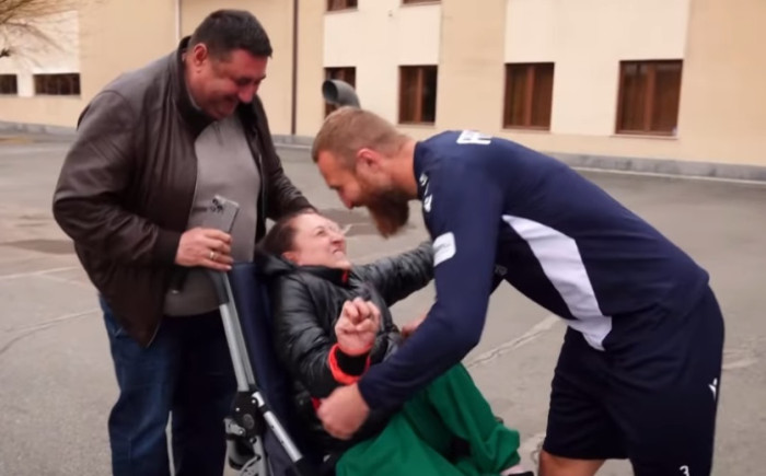 Հայաստանի հավաքականի ֆուտբոլիստները հյուրընկալել են հաշմանդամություն ունեցող երկրպագուների